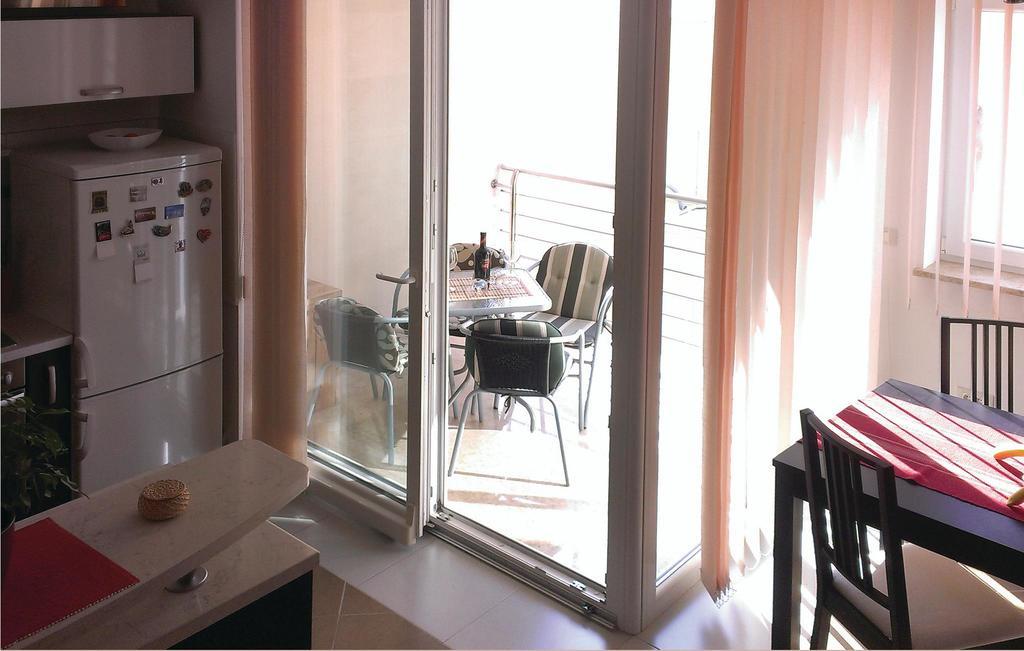 Apartment Romantika-1 By Interhome ロヴィニ エクステリア 写真
