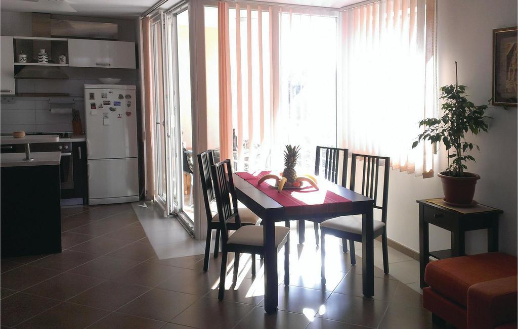 Apartment Romantika-1 By Interhome ロヴィニ エクステリア 写真